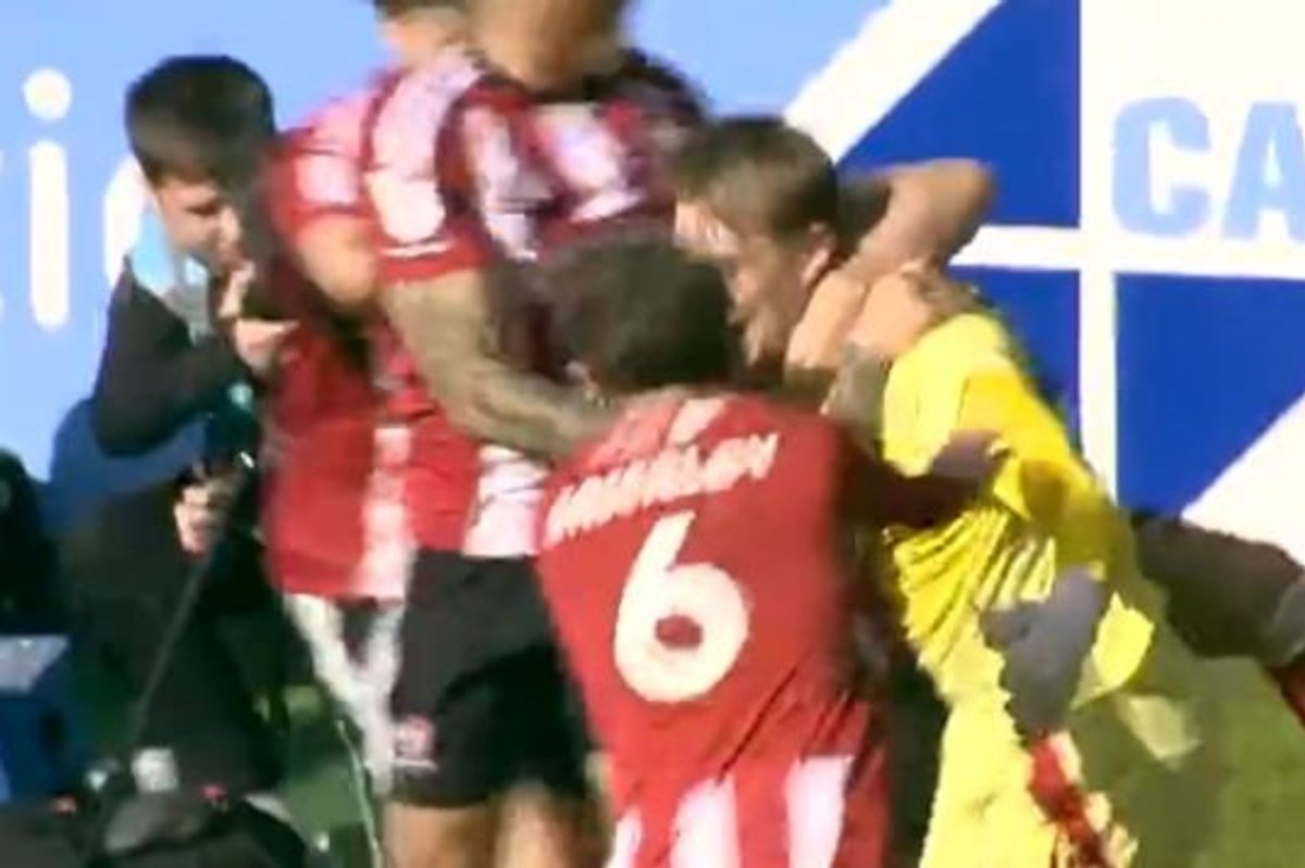 EFL match ends in chaos as goalkeeper scores in 96th minute to salvage draw