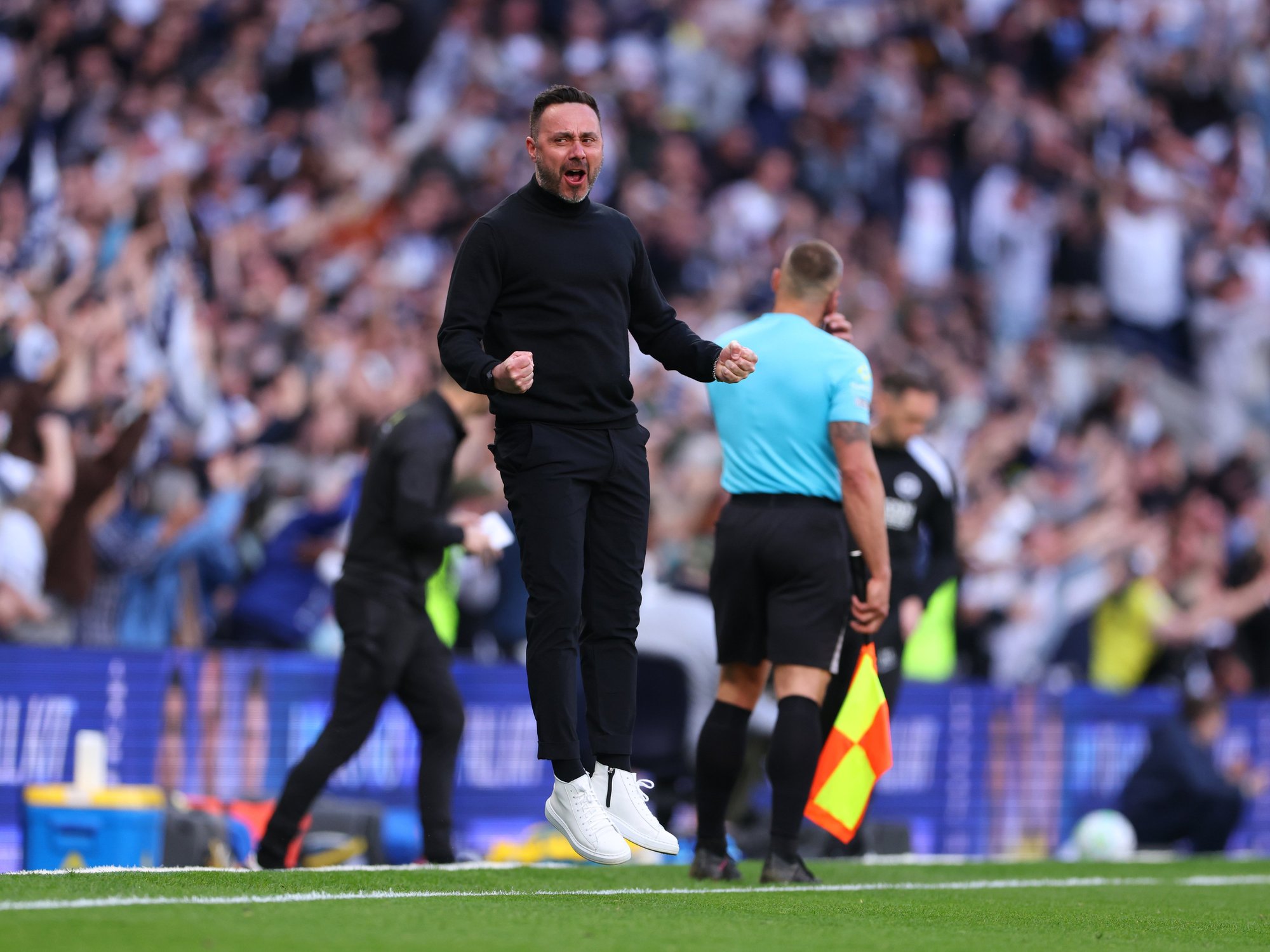 Roberto De Zerbi offers apology as Tottenham left deflated after Brighton draw