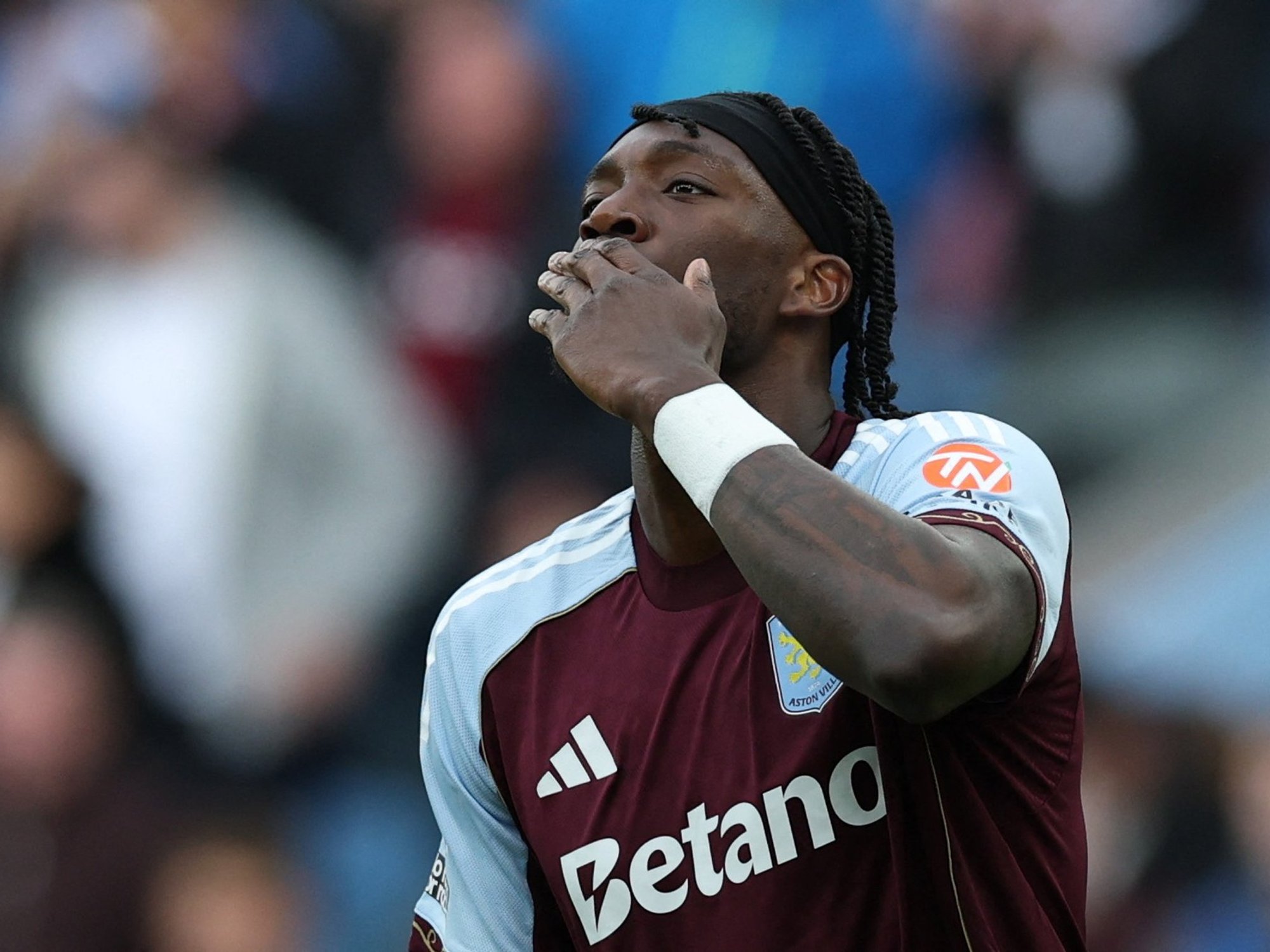 Aston Villa score last-gasp winner in seven-goal thriller vs Sunderland having given up two-goal lead