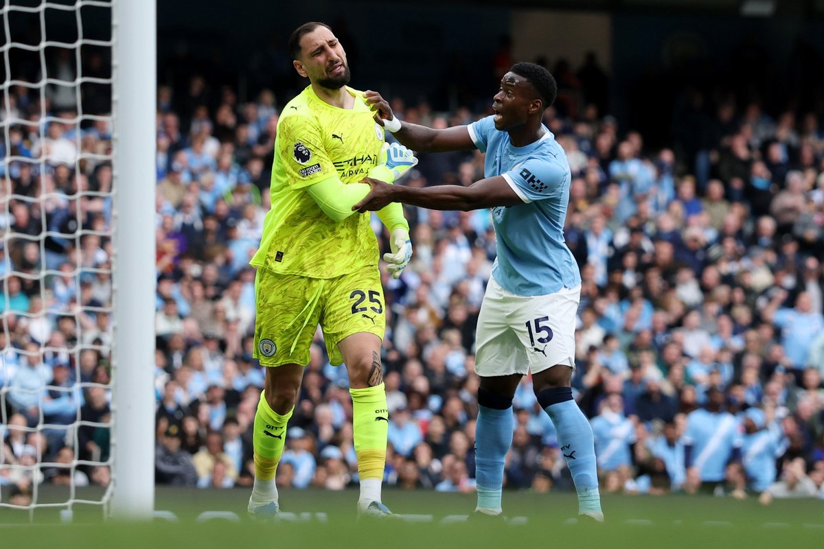 Gianluigi Donnarumma makes monumental error seconds after Man City took lead vs Arsenal