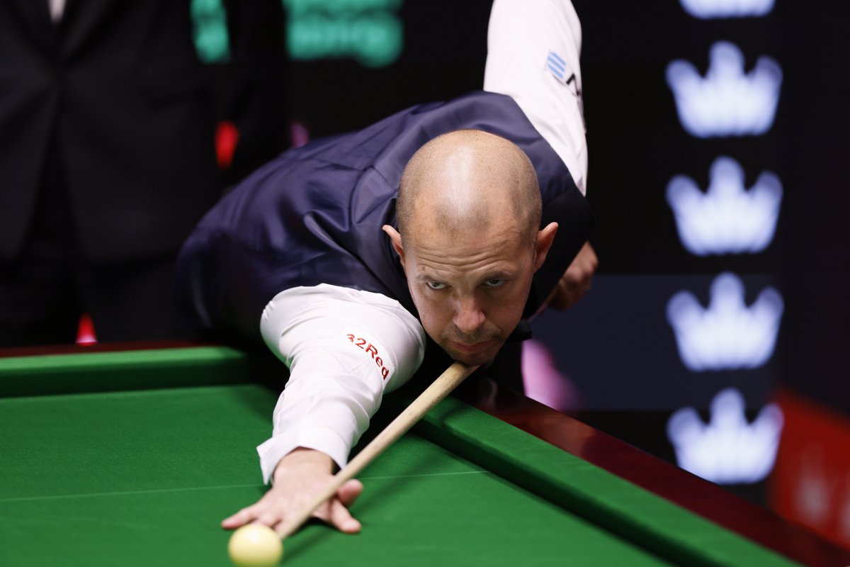 Snooker chiefs respond after Barry Hawkins complaint at World Championship