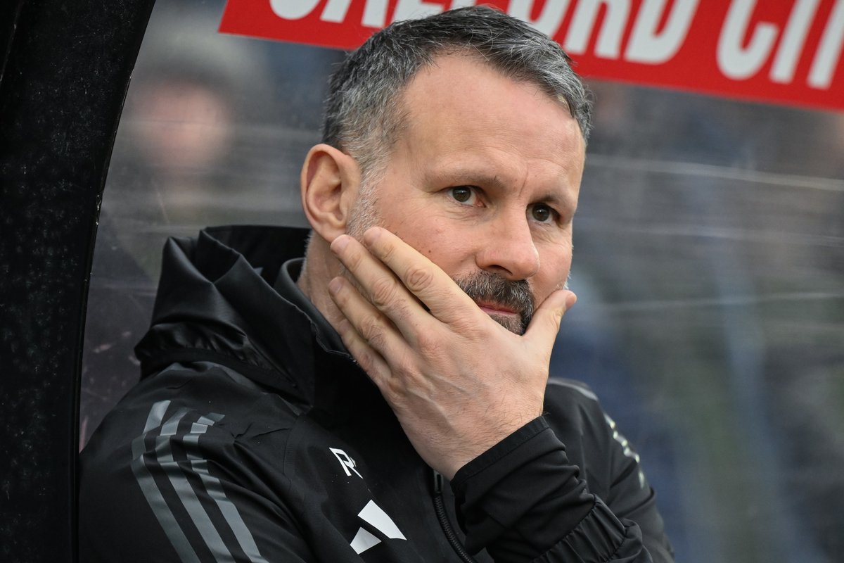 Ryan Giggs suffers £100,000 blow as business investment toils
