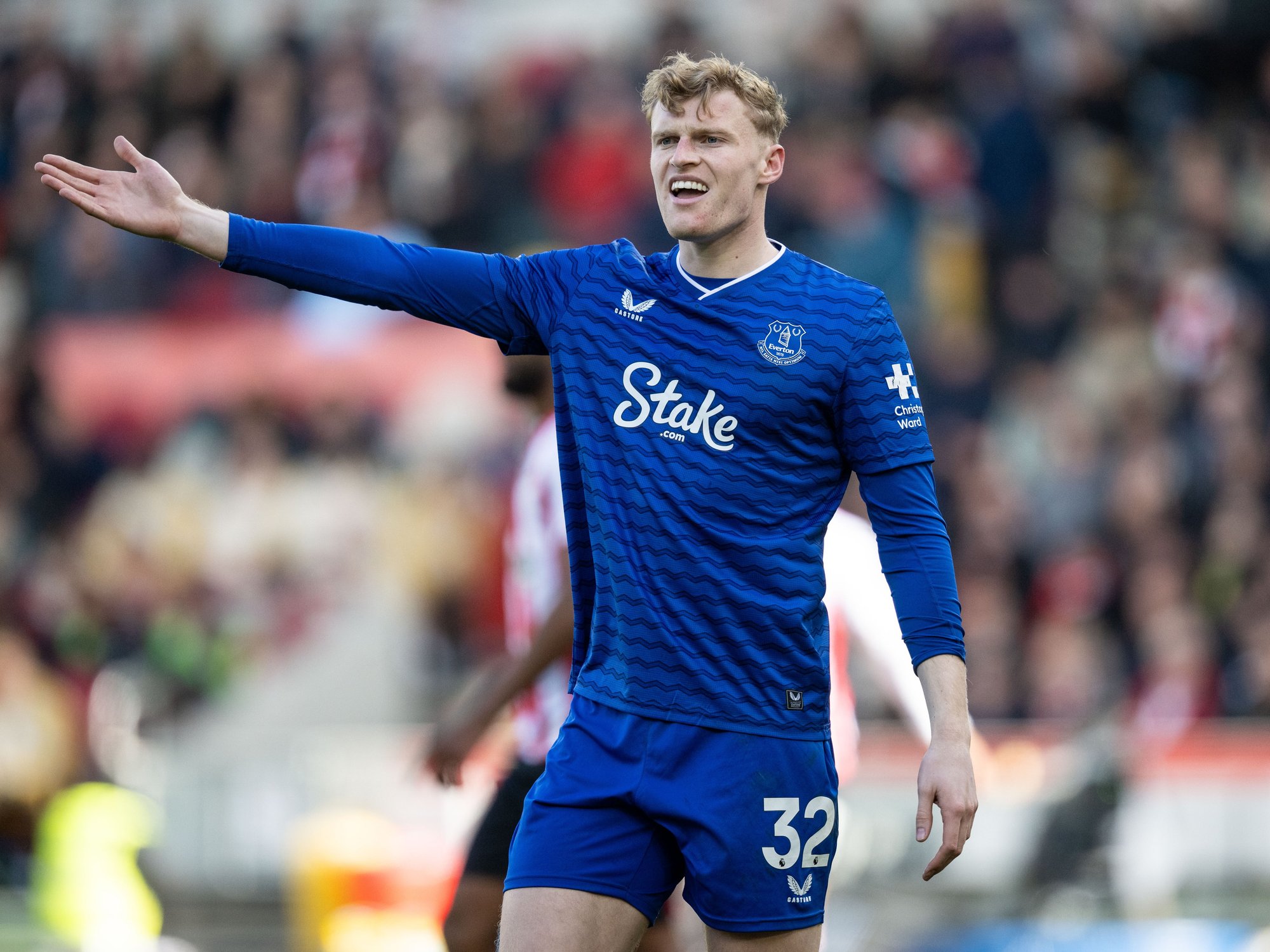 Everton star suffers World Cup heartbreak after picking up injury in Liverpool defeat