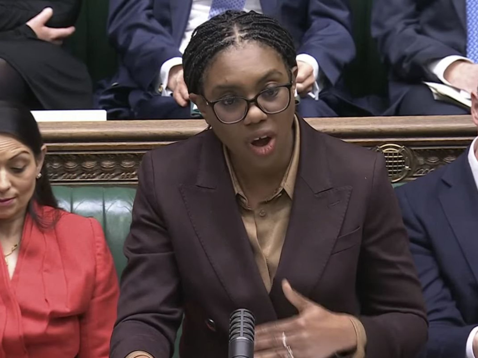 'If he won't do the honourable thing, Labour MPs must oust Keir Starmer,' says Kemi Badenoch in b...
