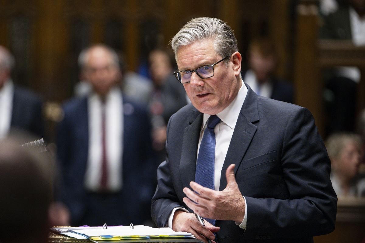 Keir Starmer labelled 'coward' for proroguing Parliament to avoid Lord Mandelson PMQs grilling