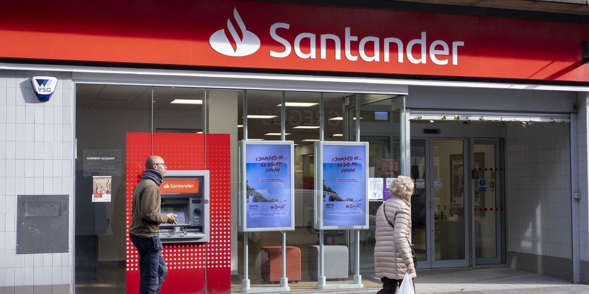 Major high street bank to pay thousands of customers £829 in compensation over mis-sold car loans Major high street bank to pay thousands of customers £829 in compensation over mis-sold car loans