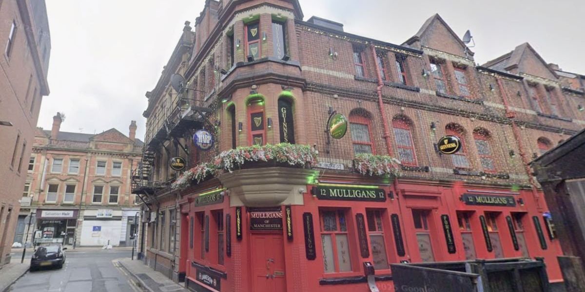 Travellers descend on popular Mulligans pub to protest against decision to refuse entry Travellers descend on popular Mulligans pub to protest against decision to refuse entry