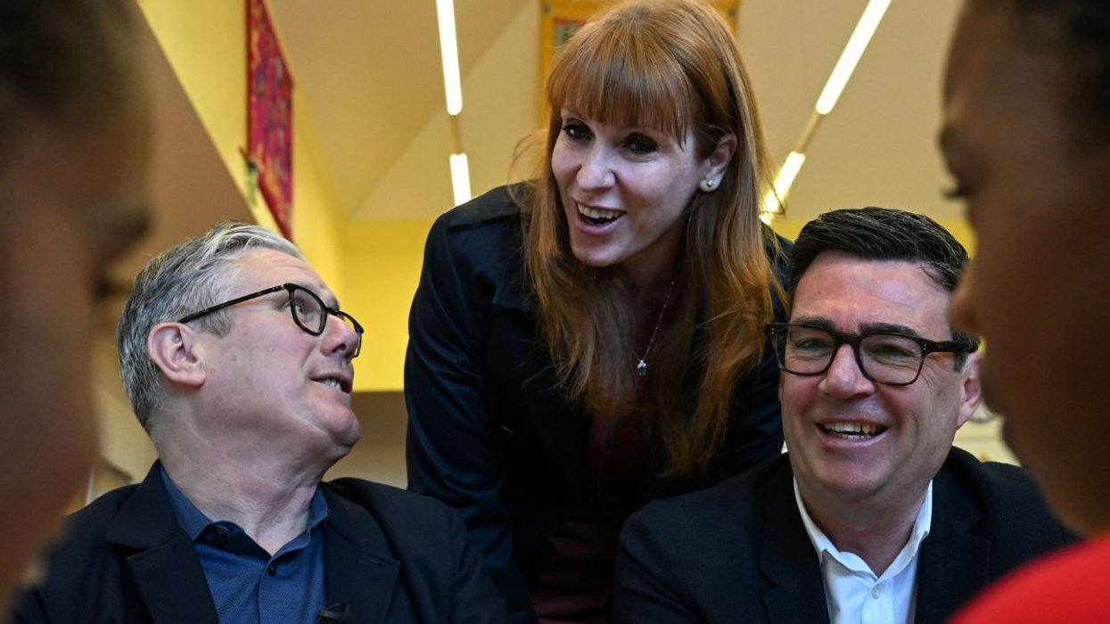 Keir Starmer 'offers Angela Rayner Cabinet job' in final dice roll to stave off leadership challenge