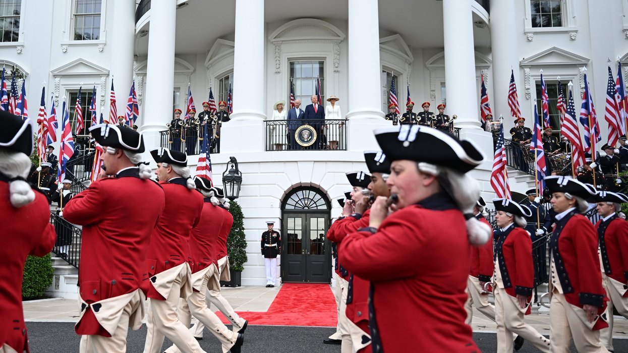 'Fraudster' wanted to raise an army to invade and reclaim United States for Queen Elizabeth II