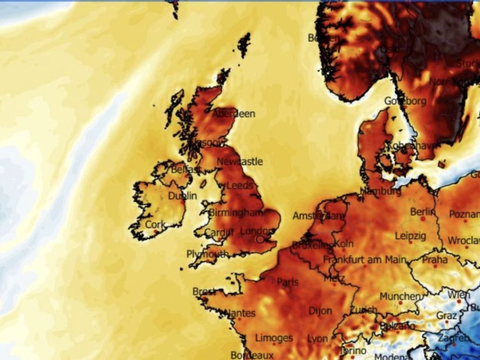 UK weather: Britain to swelter in plume of tropical humidity as temperatures surge to 24C