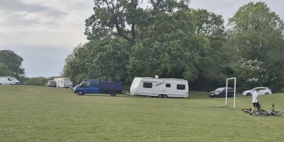 Teenagers confront travellers outside school as police called following major incident Teenagers confront travellers outside school as police called following major incident