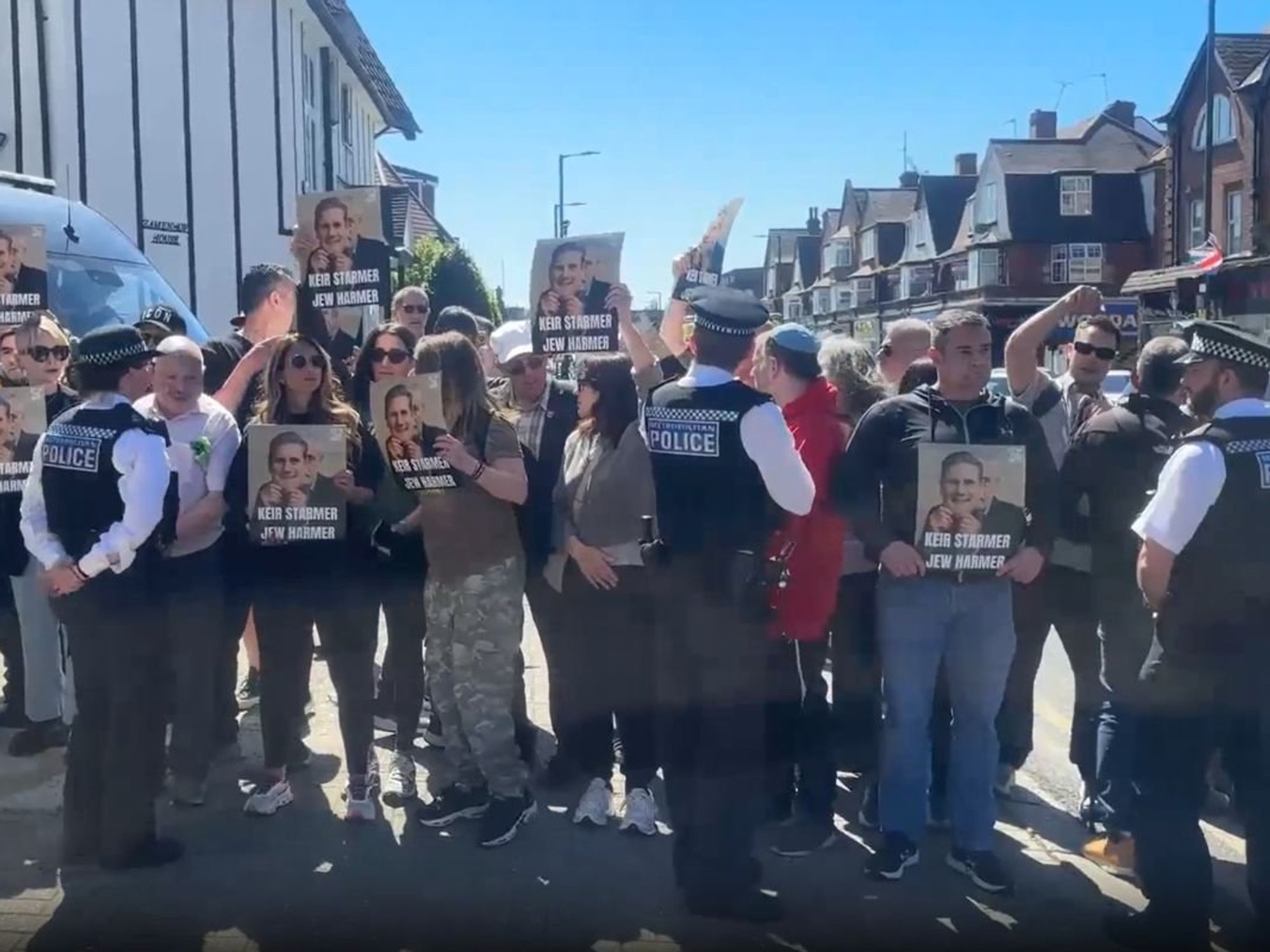 Keir Starmer booed and heckled as PM arrives in Golders Green following stabbing attack