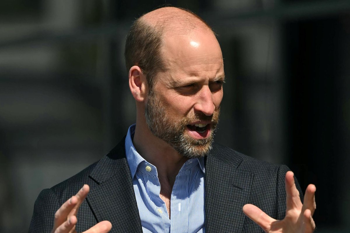 Prince William issues touching tribute to Wales rugby legend