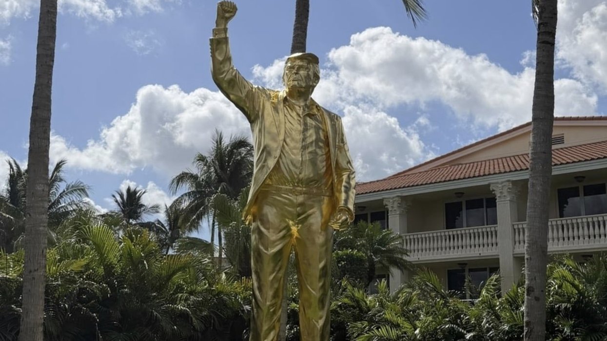 Donald Trump erects 15-foot gold statue of himself at golf course days before PGA event