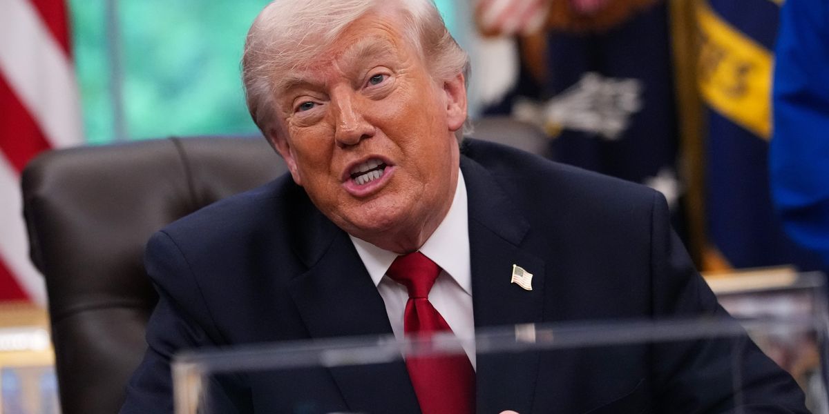 Donald Trump urges LIV Golf players to return to PGA Tour as chaos grows Donald Trump urges LIV Golf players to return to PGA Tour as chaos grows