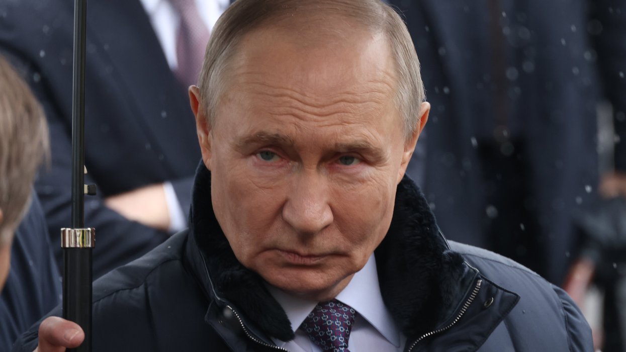 Vladimir Putin warns diplomats to evacuate Kyiv in preparation for mass Russian attack