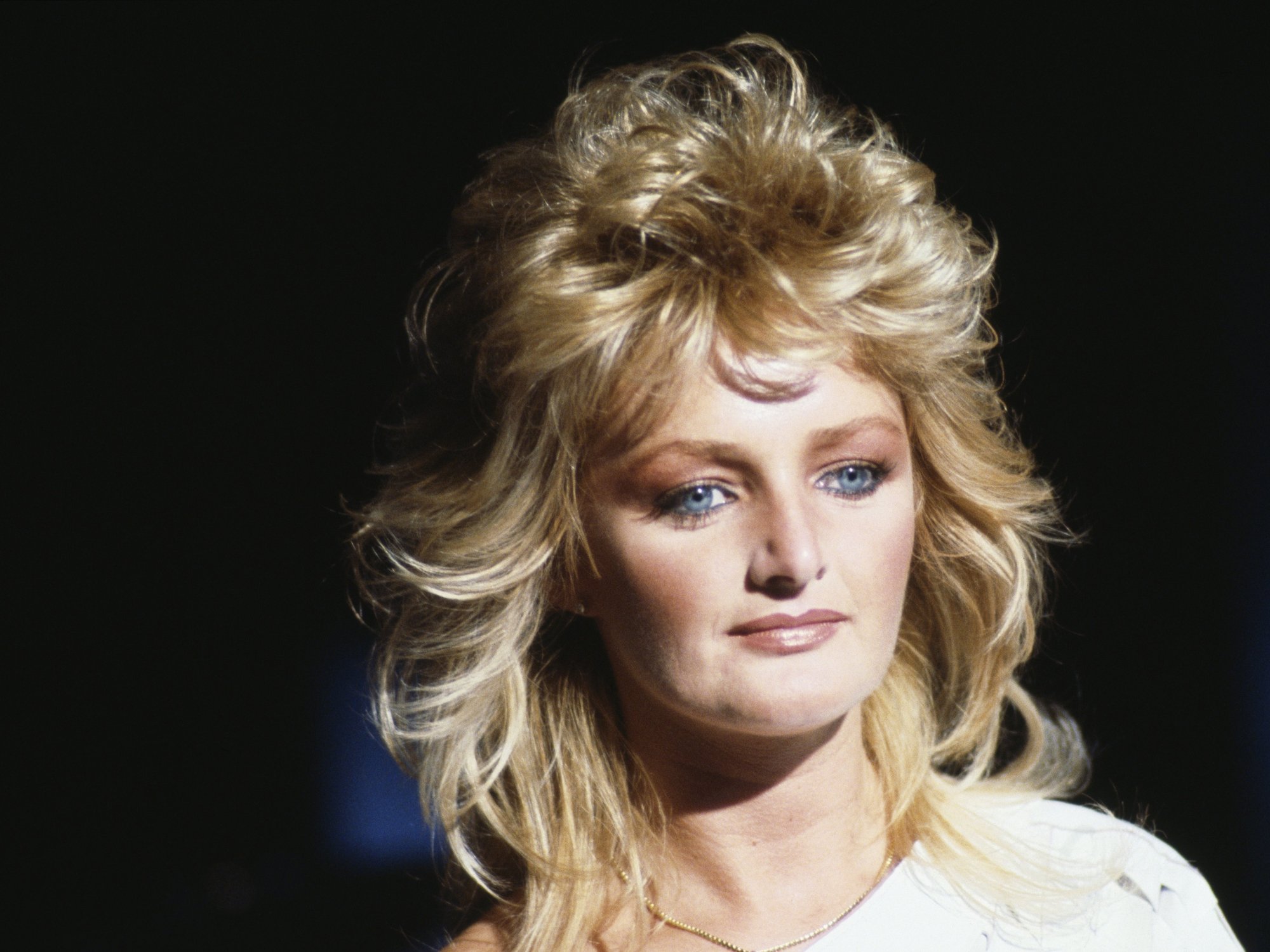 Bonnie Tyler in 'induced coma' following 74-year-old's hospital dash as condition worsens