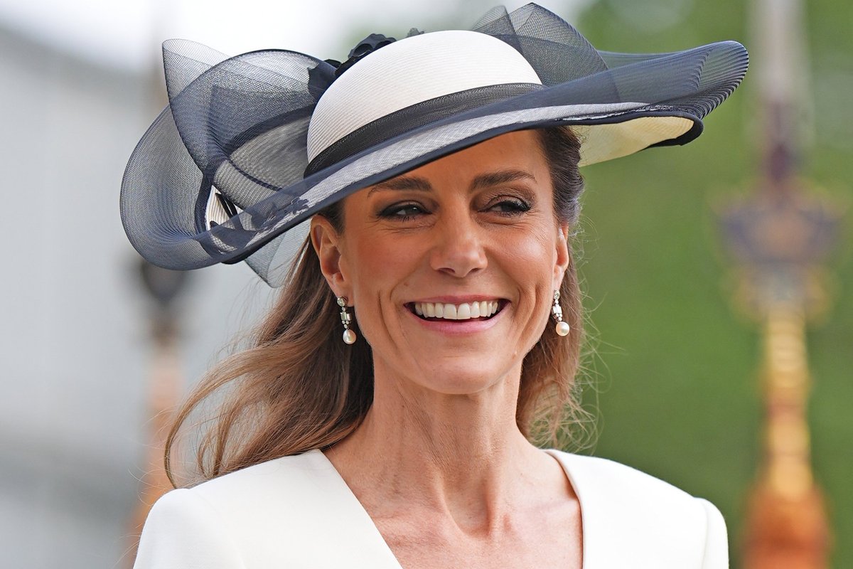 Catherine reveals why she let George, Charlotte and Louis stay up late as William has 'bags under his eyes'
