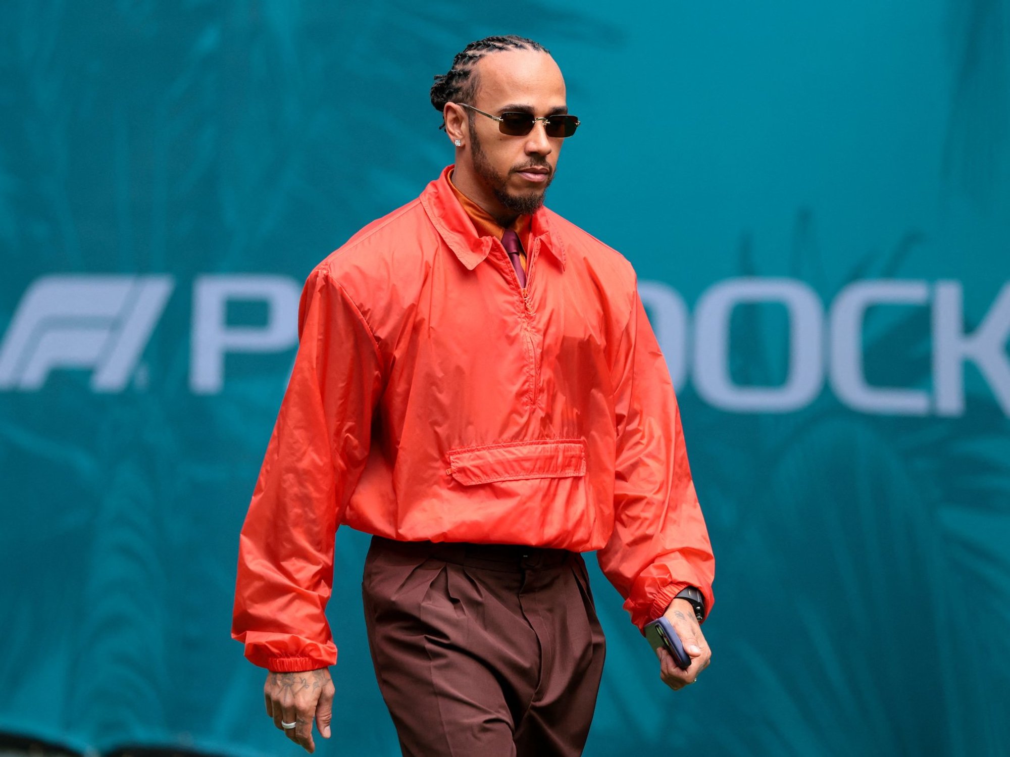 Lewis Hamilton told to 'consider retirement' amid Ferrari woes