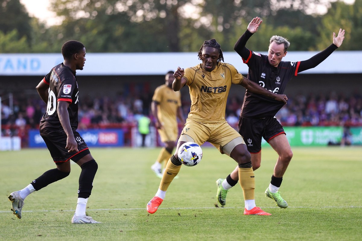 EFL star takes aim at 'wrong'uns' in brutal X-rated exit announcement