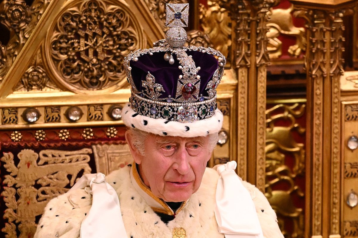 King Charles left in deeply uncomfortable position as Keir Starmer fights to survive
