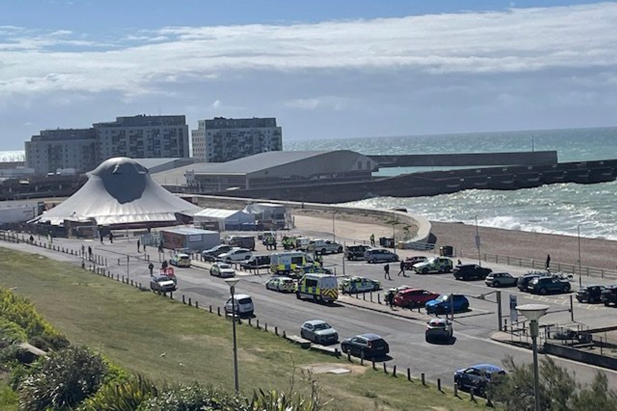Bodies of three women pulled from sea in Brighton after emergency services swarm to scene