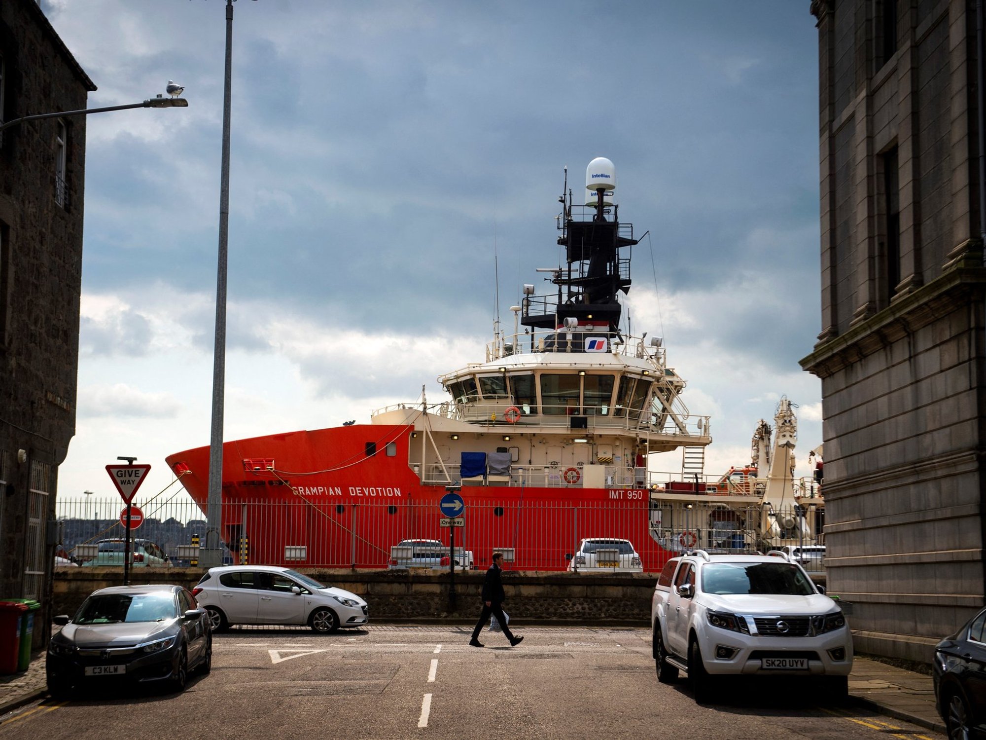Britain's old oil capital risks being abandoned by Labour 'sleepwalkers', business chief warns