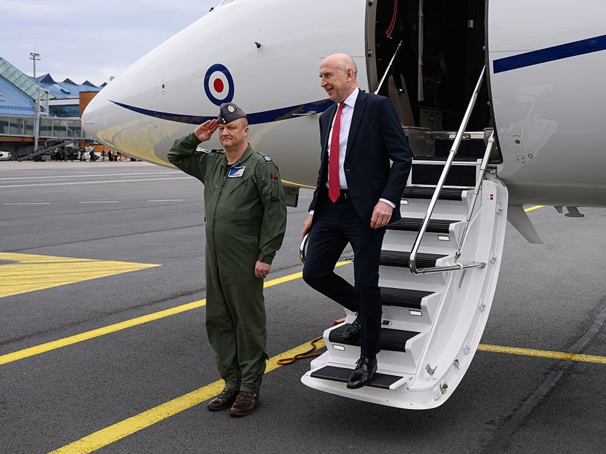 RAF jet carrying Defence Secretary jammed by 'electronic attack' near Russian border