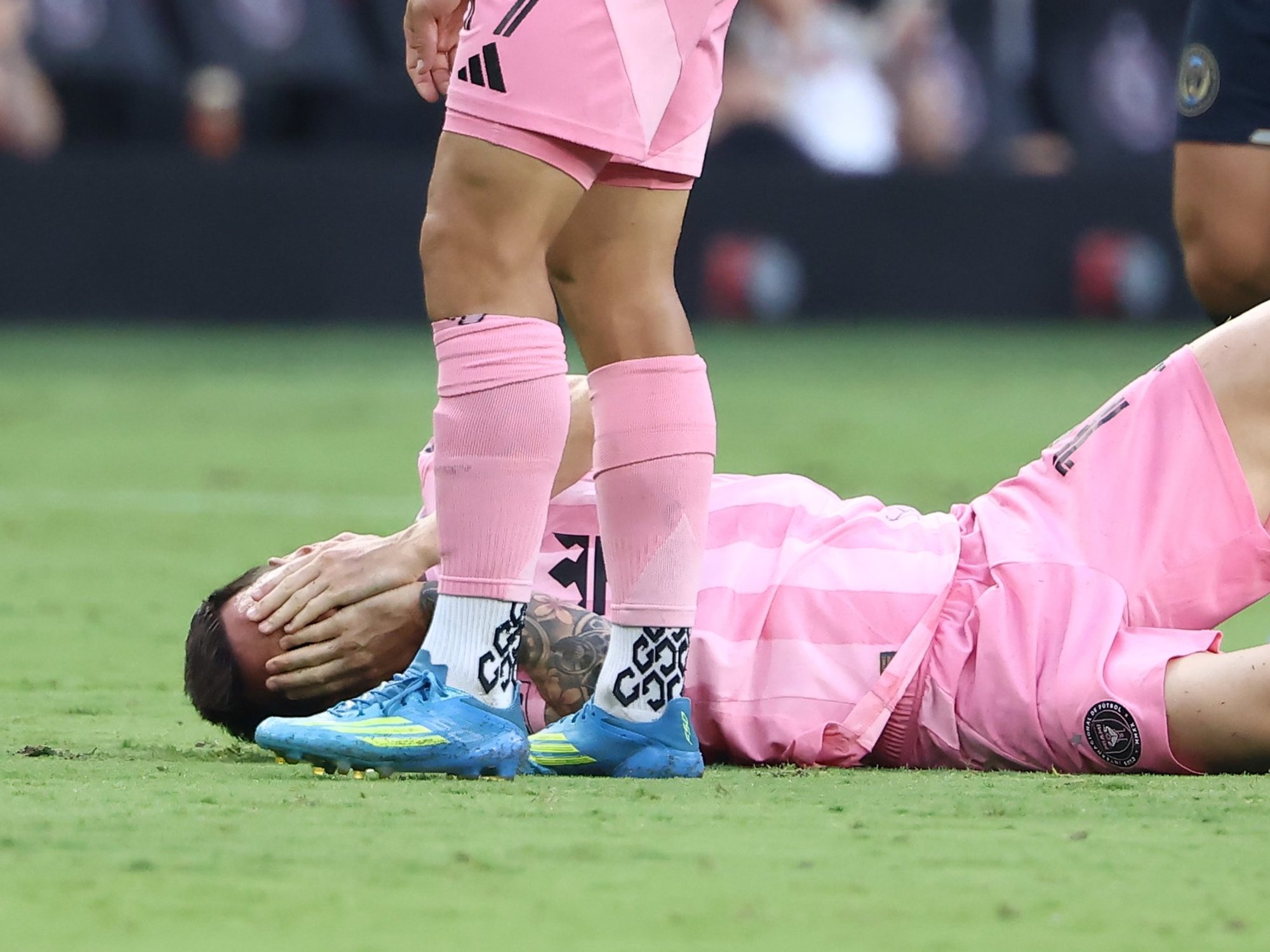 Lionel Messi suffers World Cup injury scare as Argentina left sweating