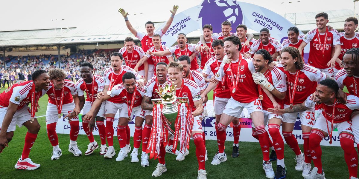 Tottenham players risk fan fury by joining Arsenal Premier League title celebrations Tottenham players risk fan fury by joining Arsenal Premier League title celebrations