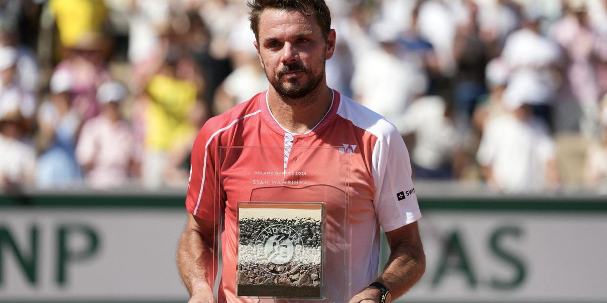 Wawrinka's Emotional Farewell at French Open