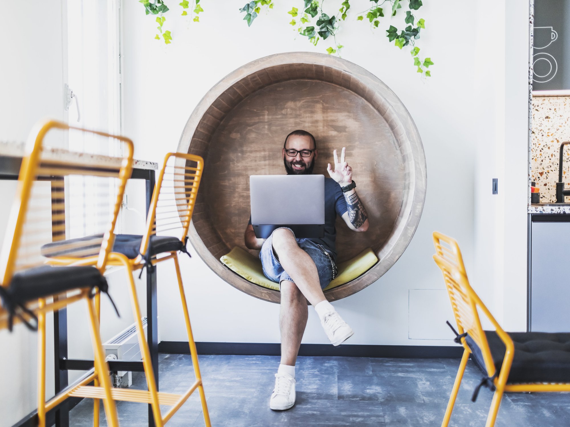 POLL: Is it ever acceptable to wear shorts in the office? YOU DECIDE