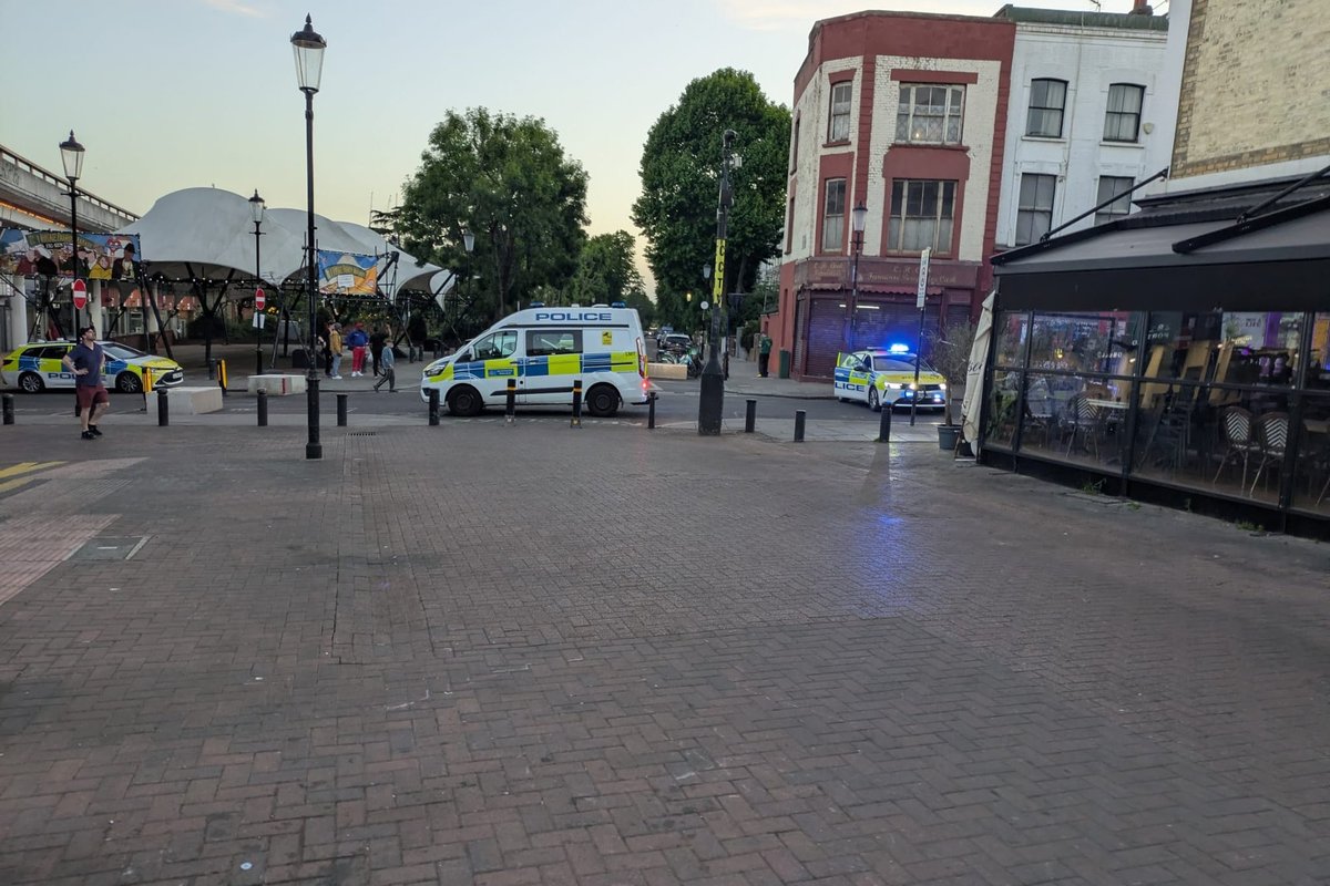 Police launch appeal after Notting Hill stabbing in front of stunned diners