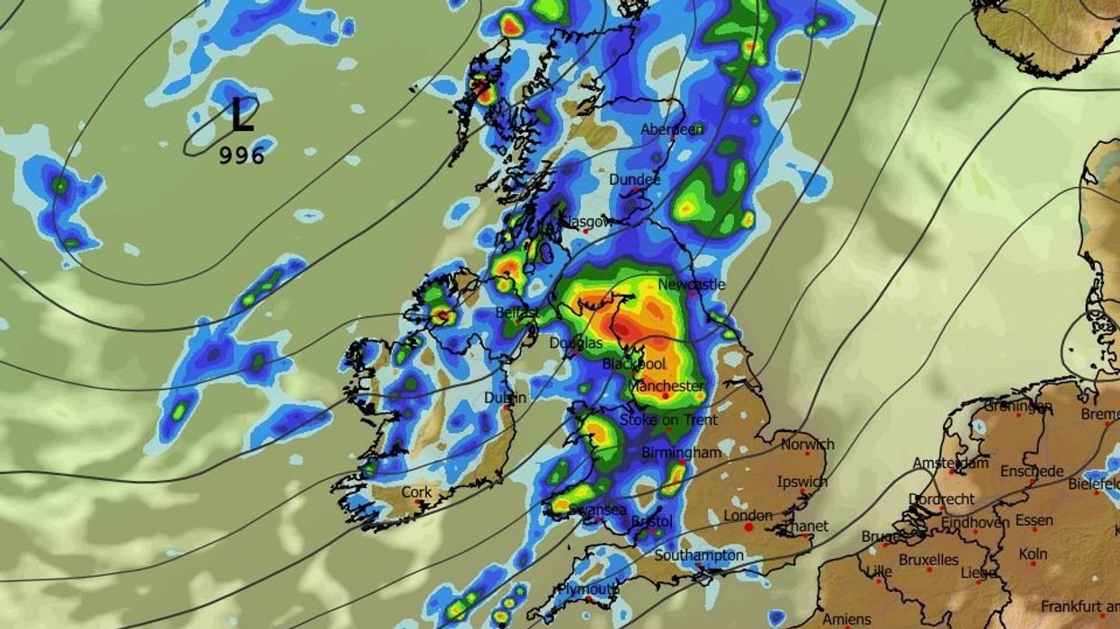 UK weather: 'Atom bomb heatwave' sparks thunderstorm and flash flooding fears