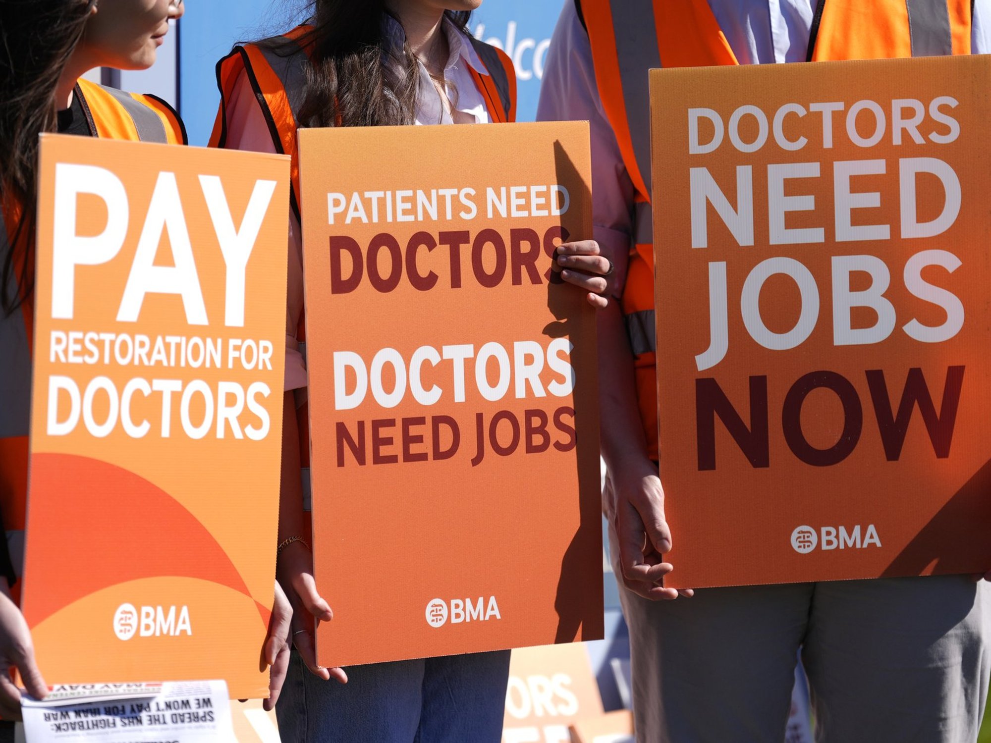 Resident doctors to go on strike for five days amid dispute with Labour over pay
