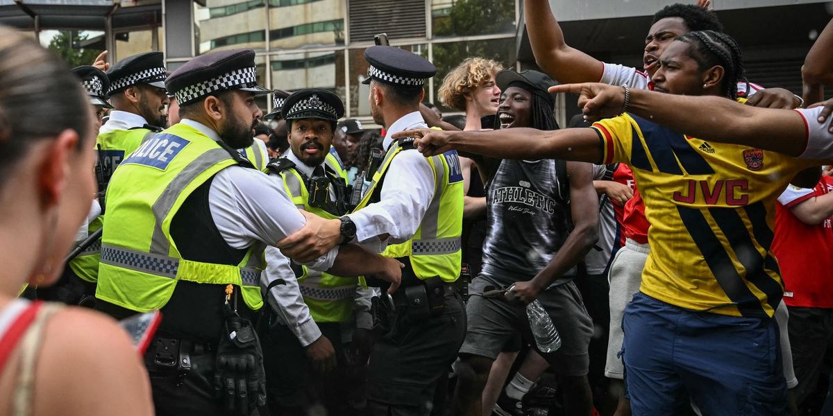 London hotel ablaze, nine arrests made and 75 people rescued during during celebrations London hotel ablaze, nine arrests made and 75 people rescued during during celebrations