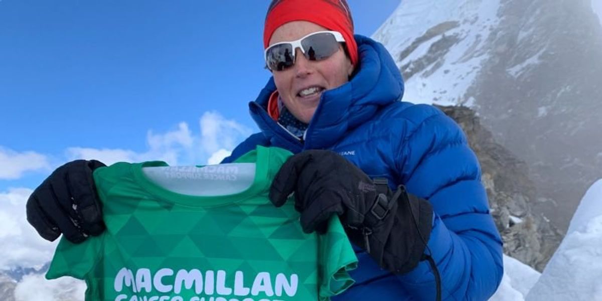 University professor becomes first woman with incurable cancer to summit Everest University professor becomes first woman with incurable cancer to summit Everest