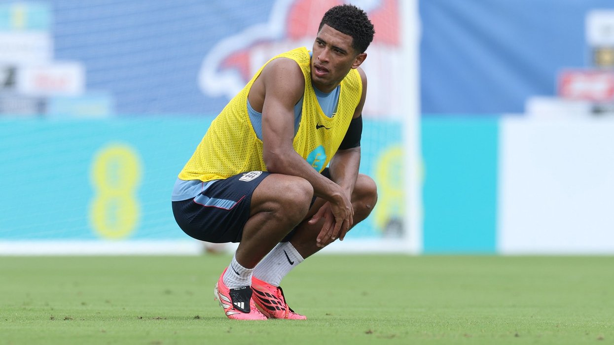 England star catches stray from Jude Bellingham in first World Cup training session