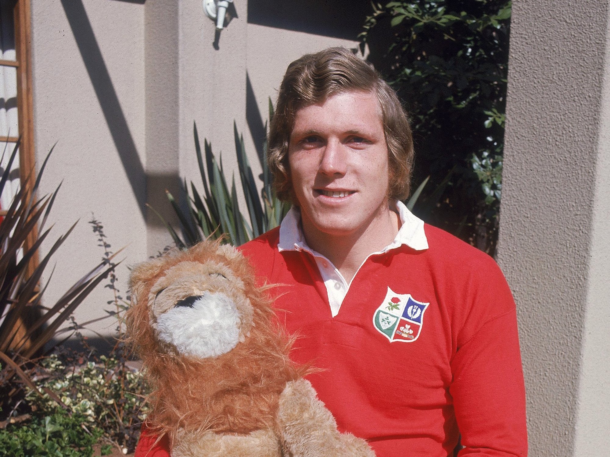 Former Ireland captain and Lions star Fergus Slattery dies aged 74
