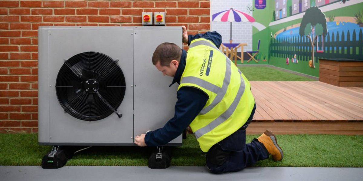 Labour’s heat pump plans under threat amid ‘serious’ shortage of skilled workers Labour’s heat pump plans under threat amid ‘serious’ shortage of skilled workers