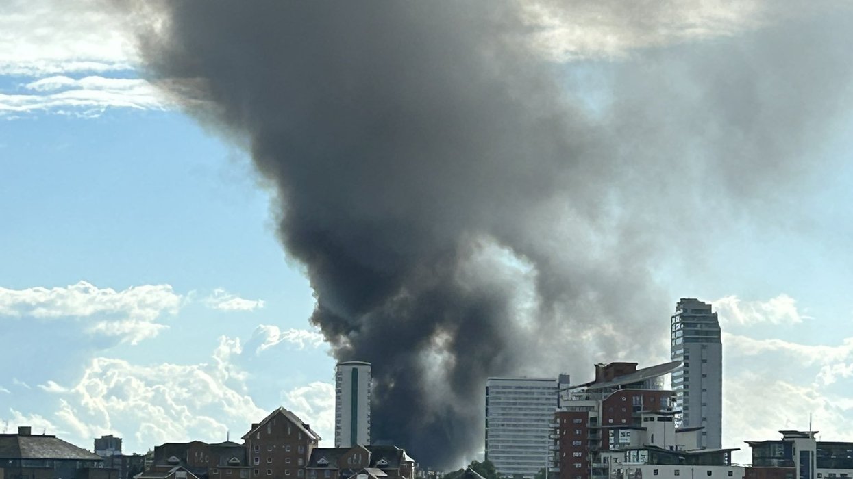 Firefighters rush to tackle huge blaze in Bermondsey as plumes of smoke soar into London's skies