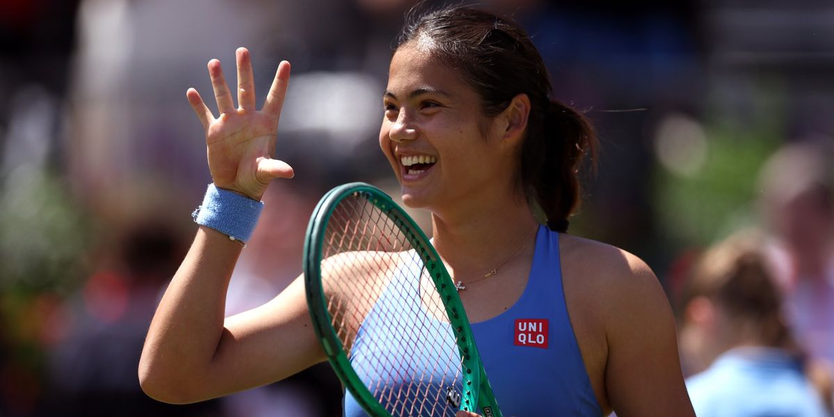 Emma Raducanu dominates at Queen’s in first victory since vital illness threatened season Emma Raducanu dominates at Queen’s in first victory since vital illness threatened season