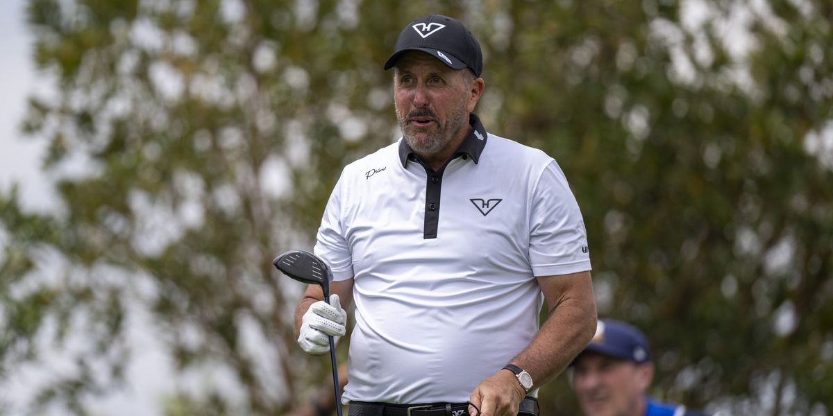 Phil Mickelson banned from golf club over alleged ‘inappropriate contact’ with female employee Phil Mickelson banned from golf club over alleged ‘inappropriate contact’ with female employee