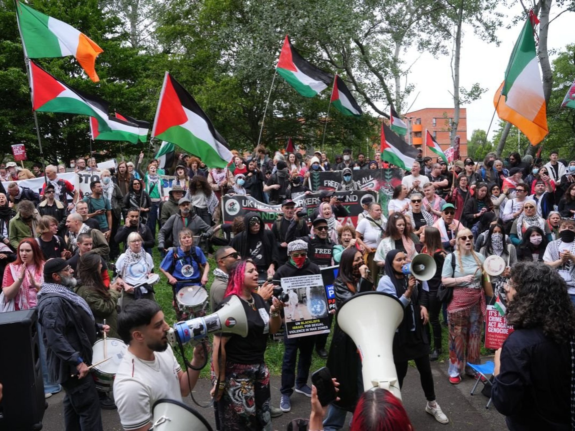 Police arrest 72 pro-Palestine activists as hundreds gather outside court for Elbit sentencing