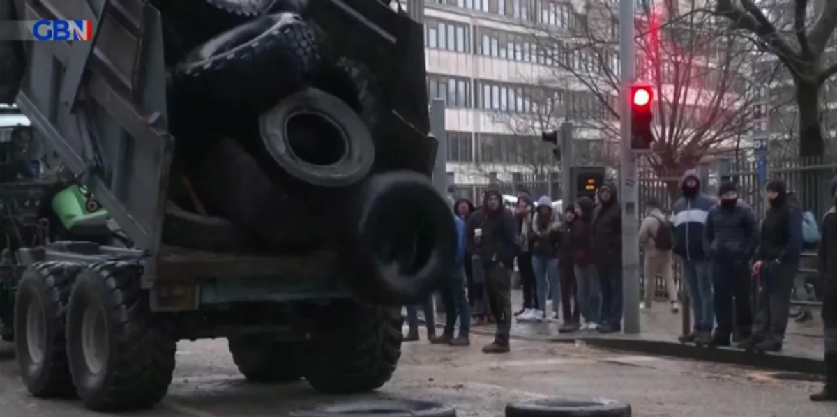 NextImg:Brussels protests: Farmers dump tyres on streets of EU capital