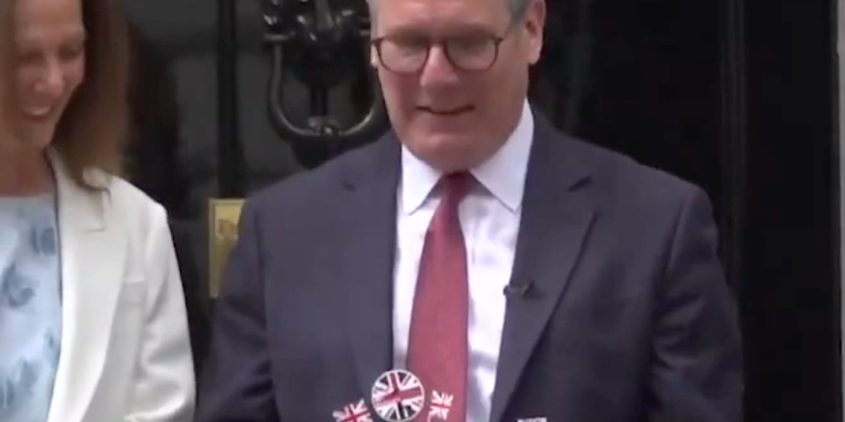 NextImg:VE Day 80: Keir Starmer hands out cake to veterans at Downing Street tea party