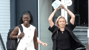 Moment Lionesses arrive home to huge cheers after phenomenal Euro 2...