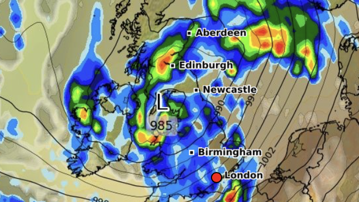 UK weather: Jet stream sends cyclonic weather system 'barrelling' towards Britain as heavy rainfall hits