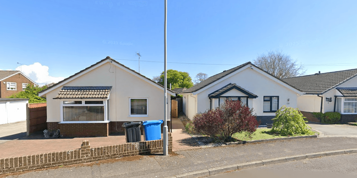 Pensioner evicted from £420,000 home after losing bitter 5-year court battle with neighbour over 1 FOOT strip of land Pensioner evicted from £420,000 home after losing bitter 5-year court battle with neighbour over 1 FOOT strip of land