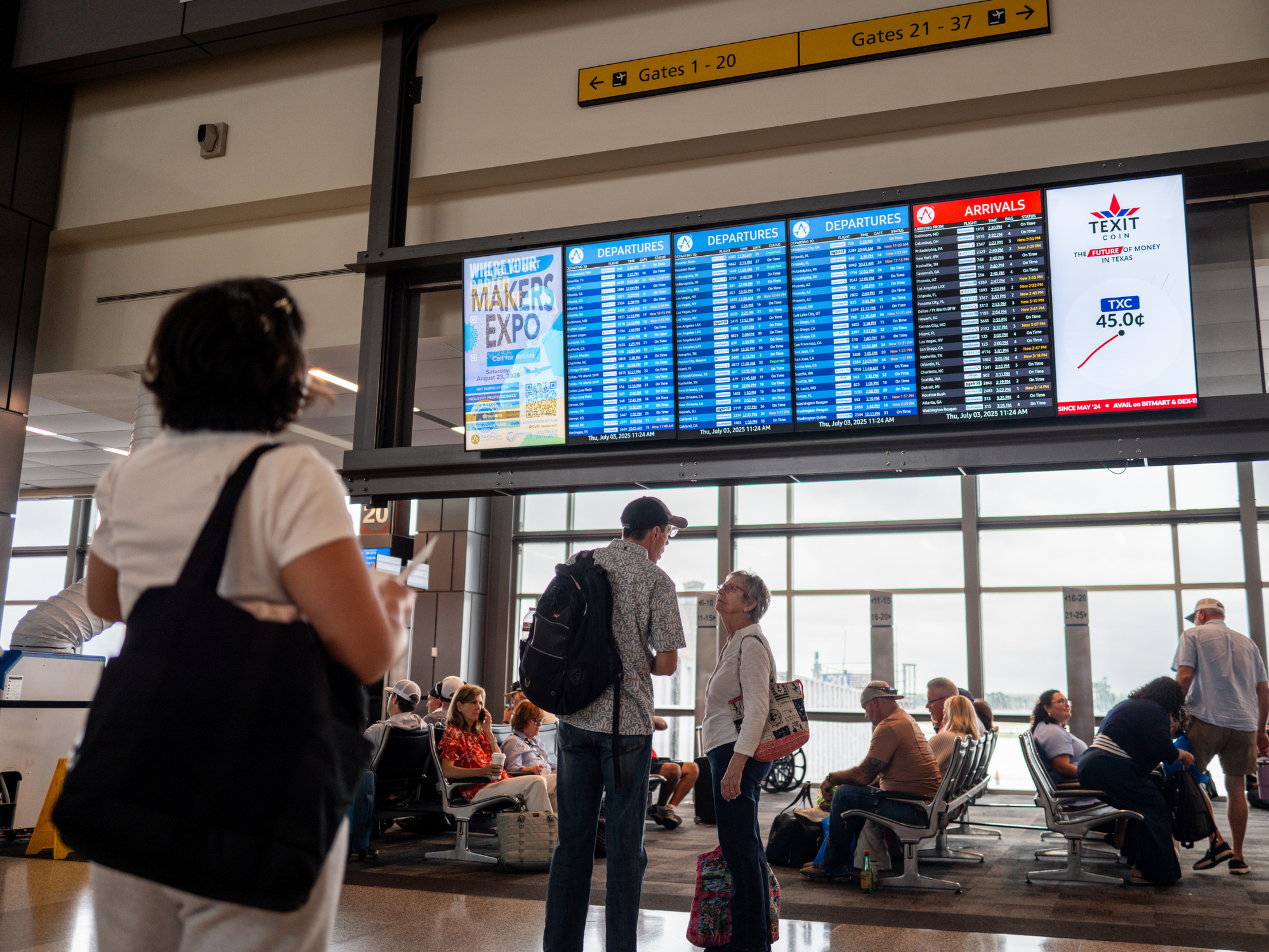 Plane crash fears as 'exhausted' air traffic controllers warn passengers 'directly' at risk